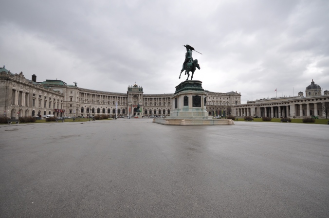 Statue_of_Archduke_Charles_of_Austria_on_the_Heldenplatz_(Heroes'_Square)